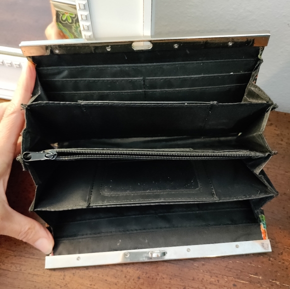 BRACIANO floral clasp clutch wallet - Picture 3 of 5